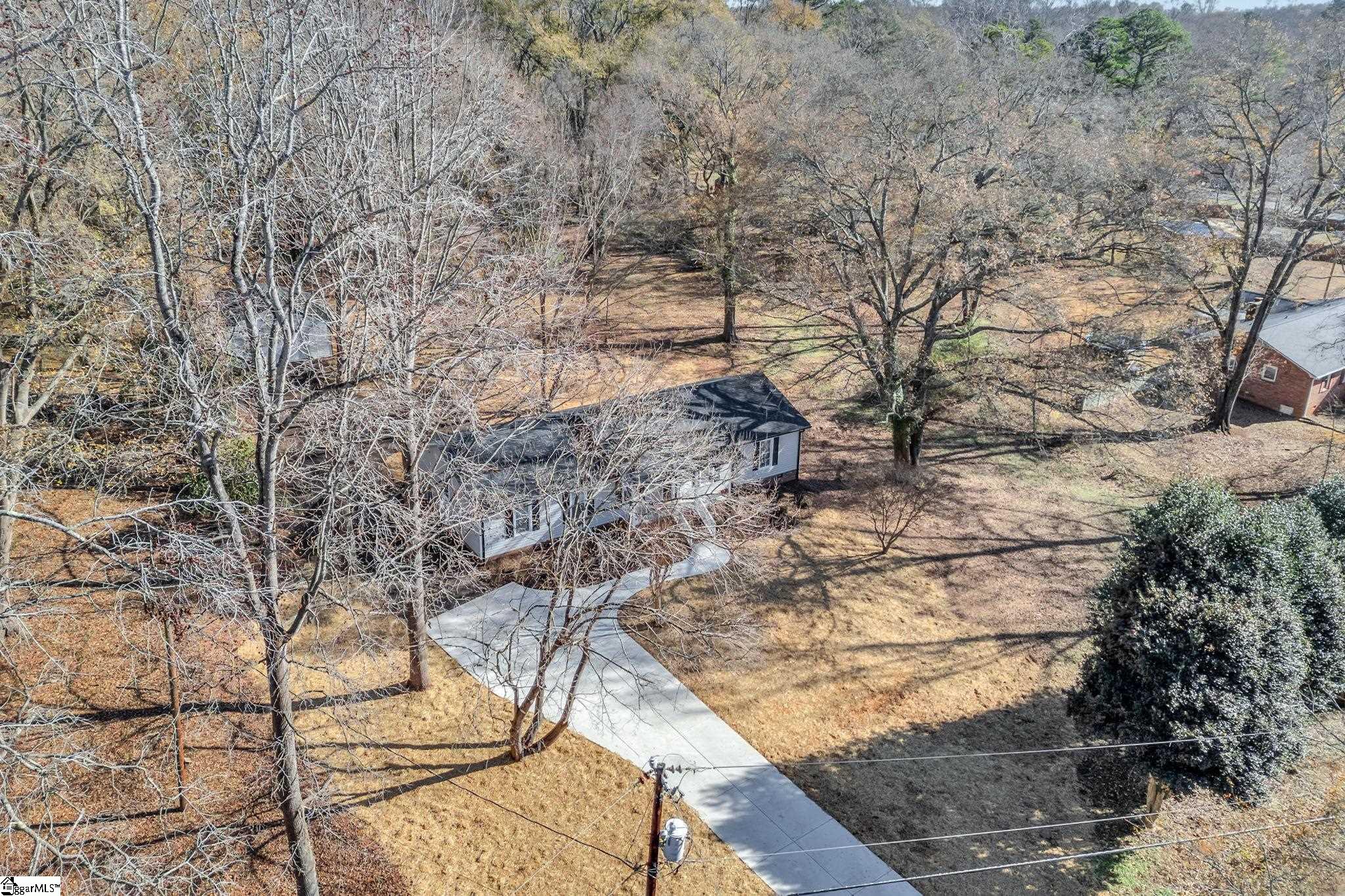 901 Standing Springs Road Greenville, SC 29605 - Photo 5 of 46