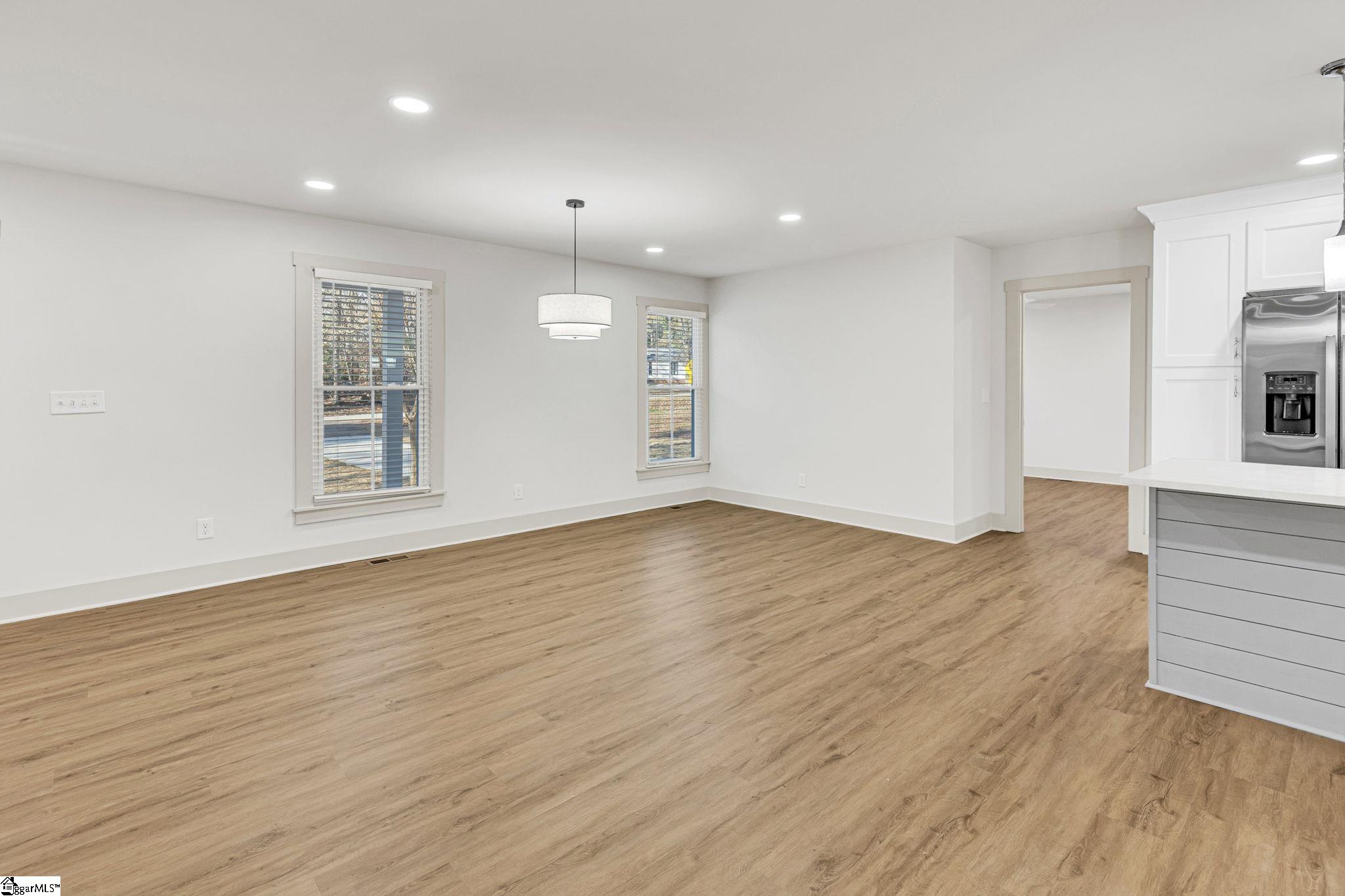 901 Standing Springs Road Greenville, SC 29605 - Photo 10 of 46