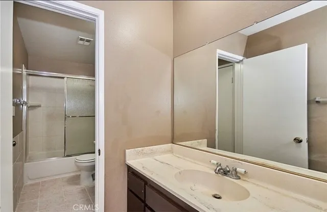 $2,900 | 5021 Peck Road, Unit 8, El Monte, CA 91732