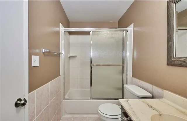 $2,900 | 5021 Peck Road, Unit 8, El Monte, CA 91732