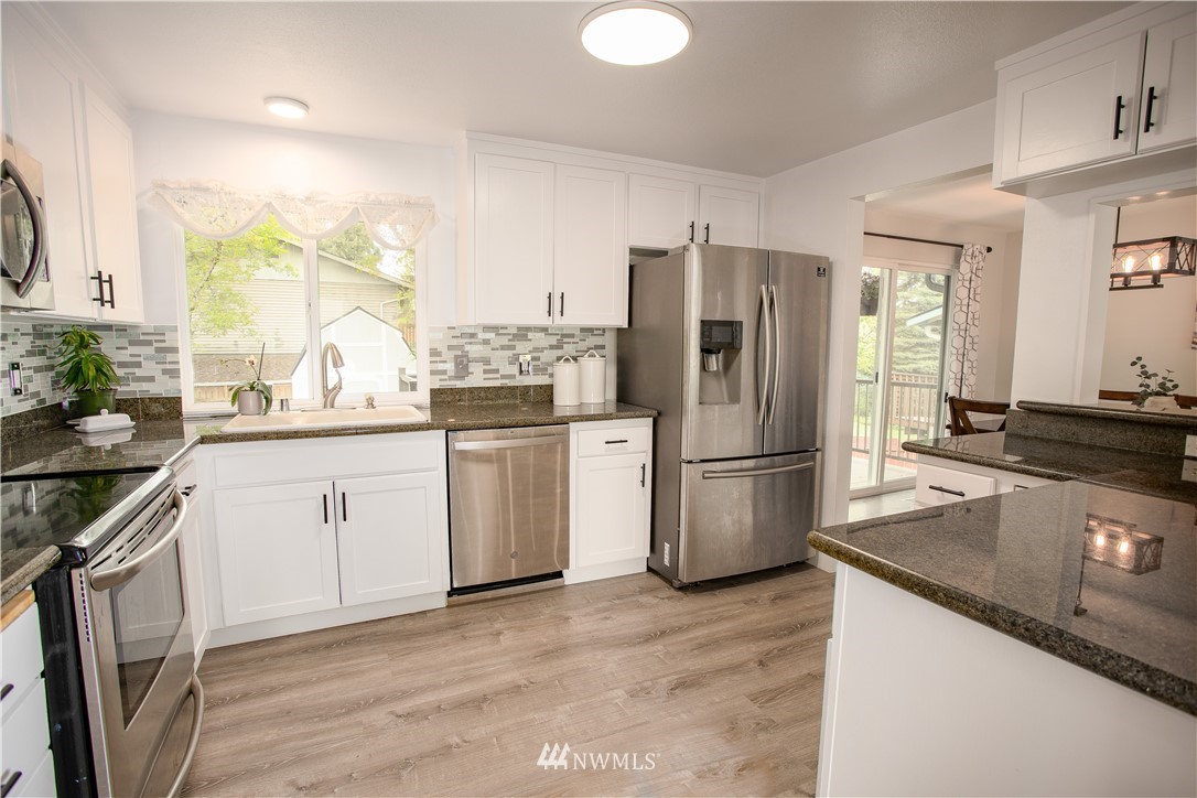 21630 9th Avenue West Bothell, WA 98021 - Photo 6 of 20