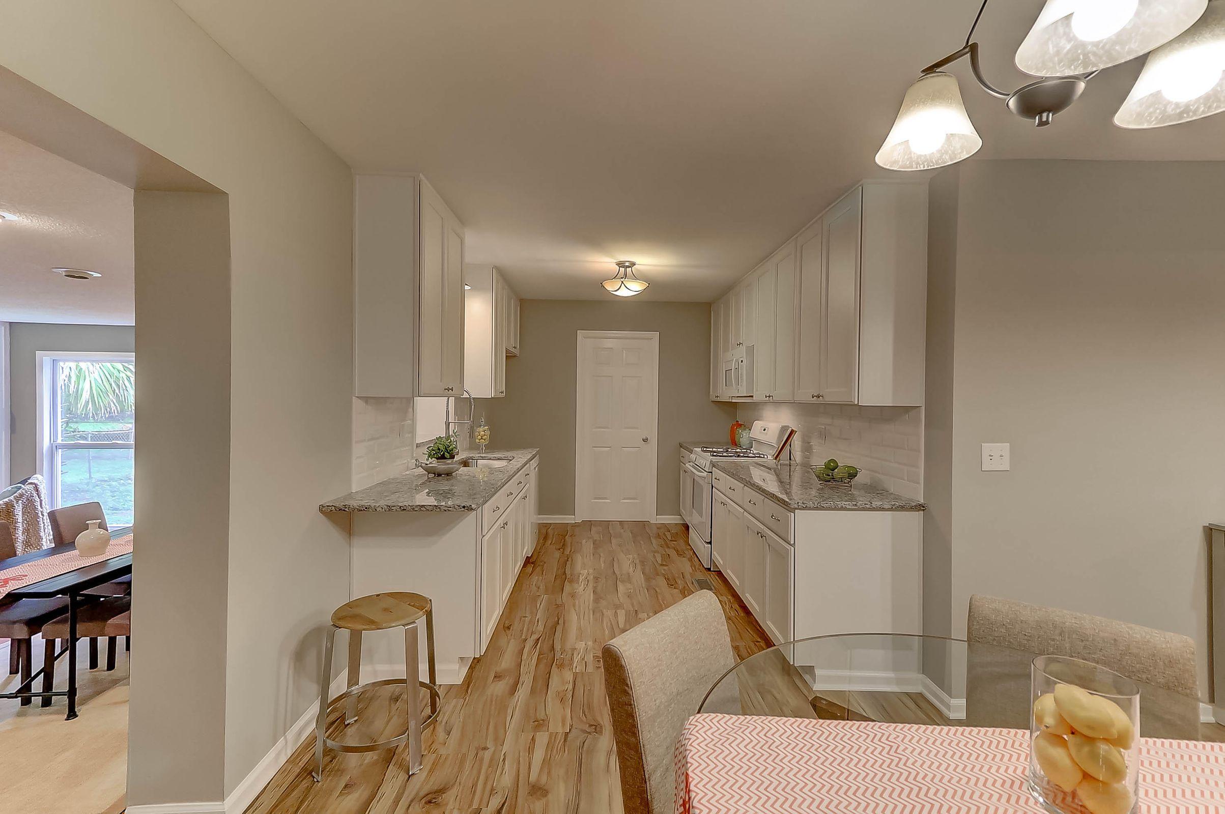 827 Targave Road Charleston, SC 29412 - Photo 4 of 22 20170804142809488848000000-o