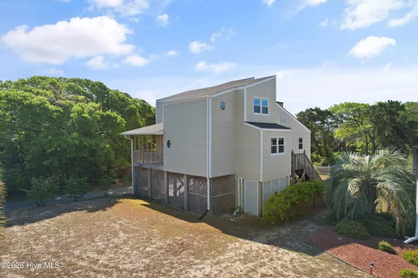 $2,400 | 1621 East Pelican Drive, Oak Island, NC 28465