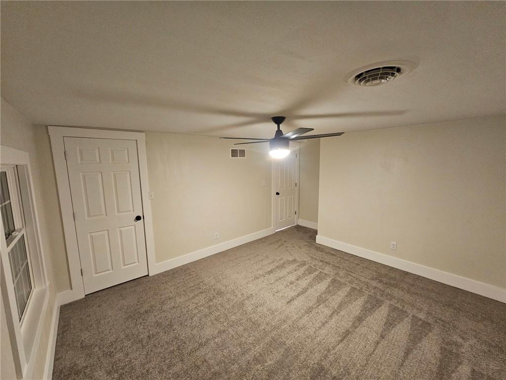 539 Walnut Street Vandergrift, PA 15690 - Photo 19 of 35 a view of an empty room