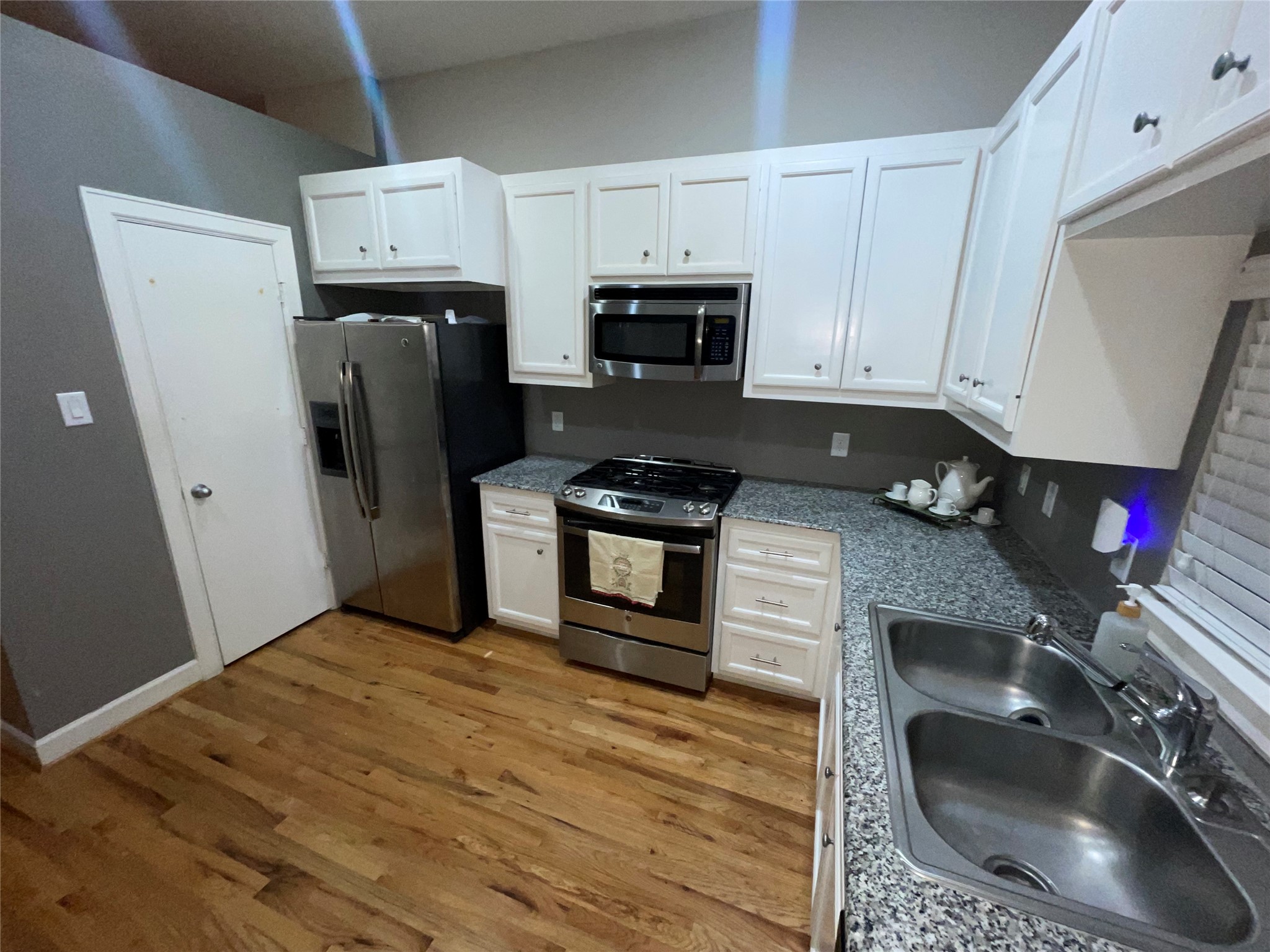 7650 Springhill Street, Unit 401 Houston, TX 77021 - Photo 12 of 33