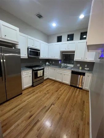 $1,850 | 7650 Springhill Street, Unit 401, Houston, TX 77021