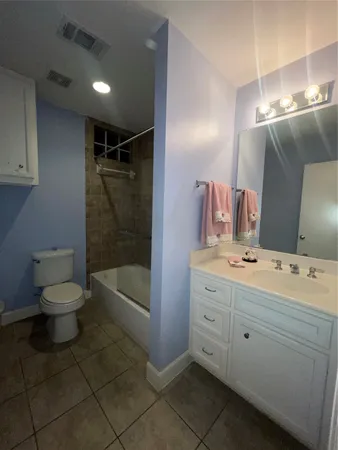 $1,850 | 7650 Springhill Street, Unit 401, Houston, TX 77021