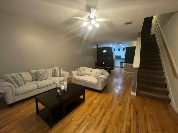 $1,850 | 7650 Springhill Street, Unit 401, Houston, TX 77021