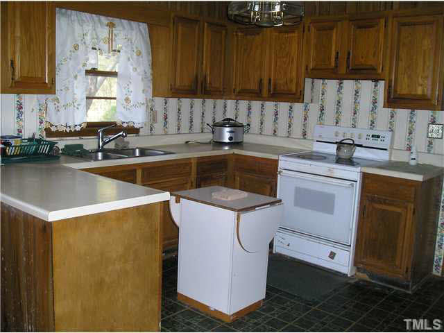 9705 Fairchild Road Zebulon, NC 27597 - Photo 10 of 17 Photo 10