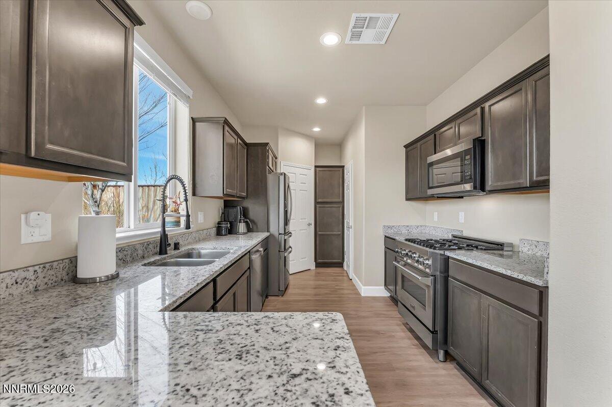 3651 Oaklawn Street Reno, NV 89512 - Photo 13 of 32 14-3651 Oaklawn St Reno NV 89512 (14 of