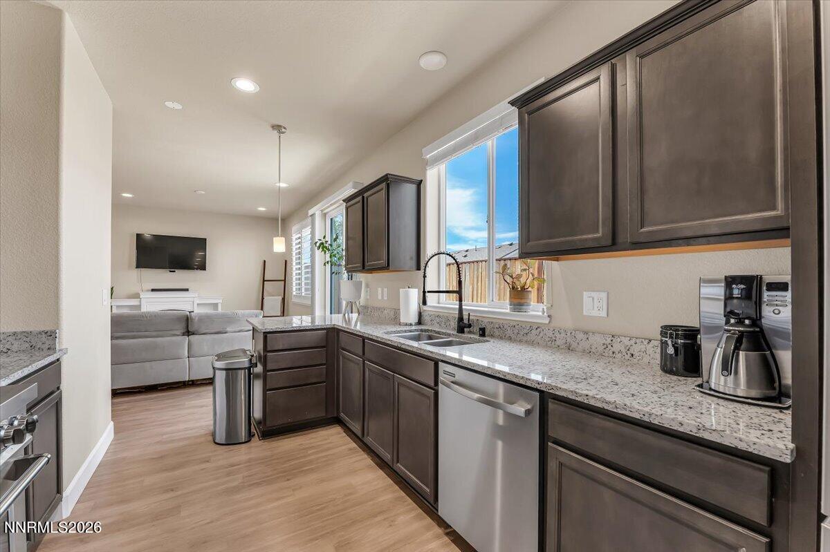 3651 Oaklawn Street Reno, NV 89512 - Photo 15 of 32 16-3651 Oaklawn St Reno NV 89512 (16 of