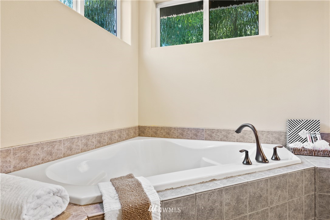 3301 172 Street Southeast Bothell, WA 98012 - Photo 22 of 36
