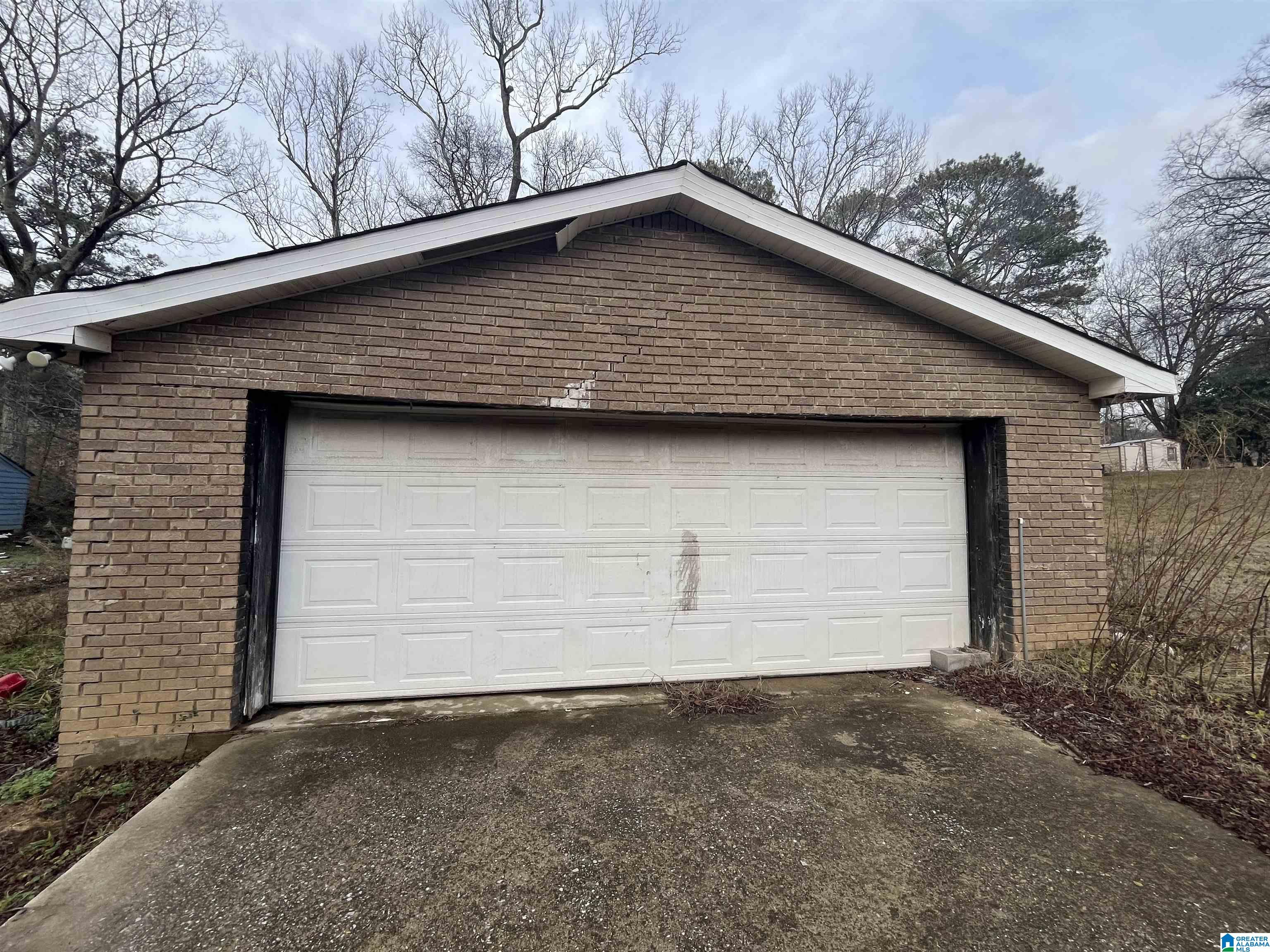 728 Lawson Road Birmingham, AL 35217 - Photo 5 of 16