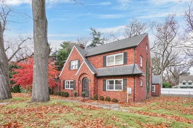 $3,995 | 350 Converse Street, Longmeadow, MA 01106