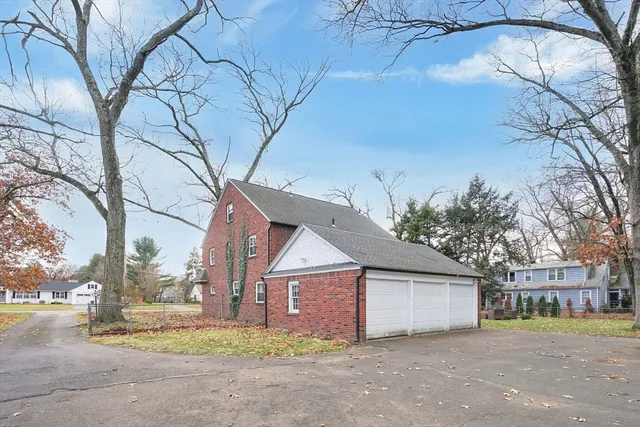 $3,995 | 350 Converse Street, Longmeadow, MA 01106