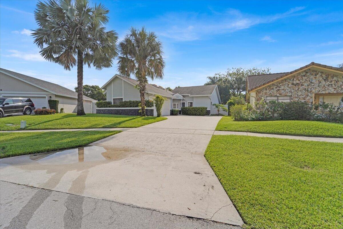 21575 Kapok Circle Boca Raton, FL 33433 - Photo 6 of 27 a view of a volley ball court