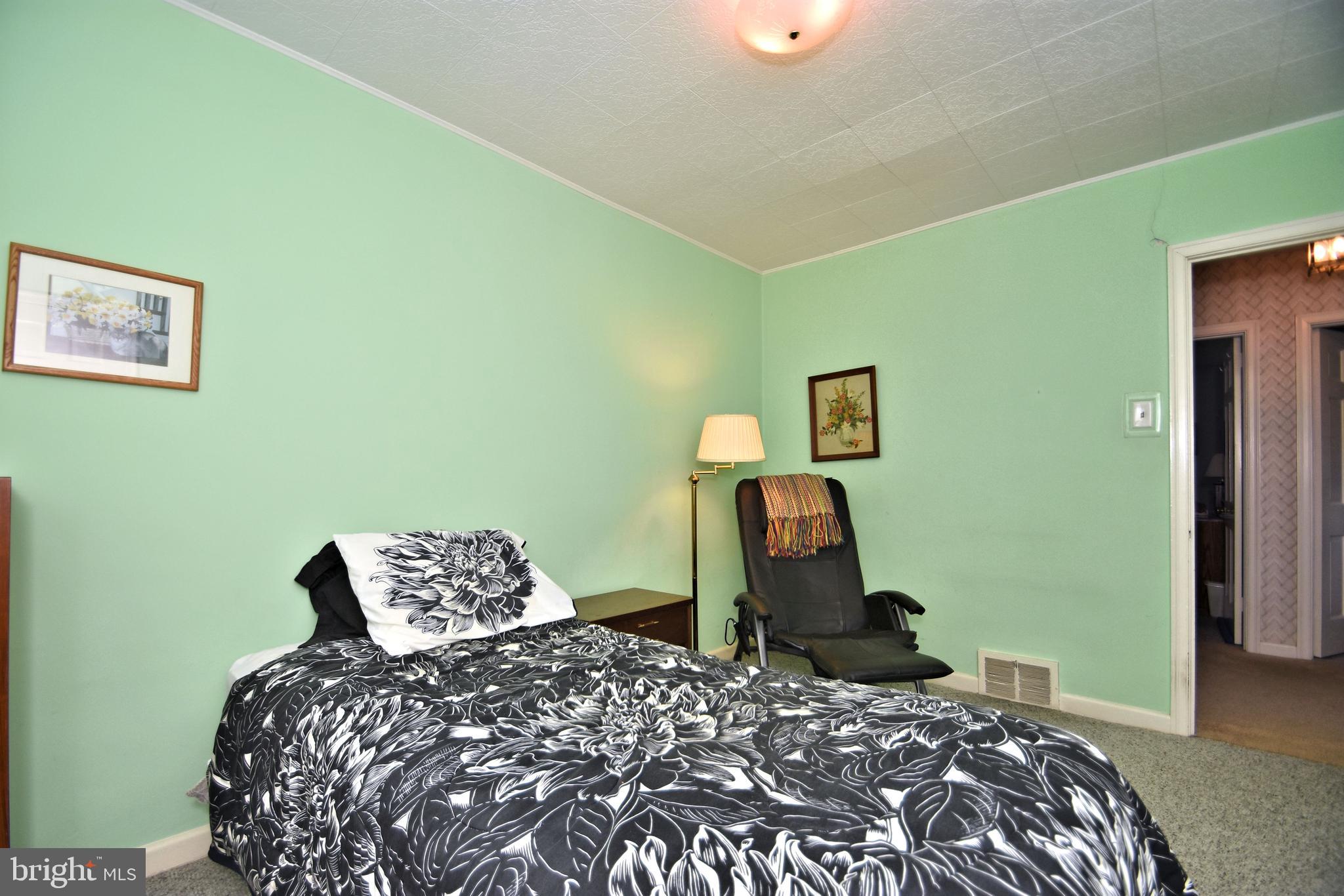 316 Twining Road Oreland, PA 19075 - Photo 23 of 32 Gallery Image 23