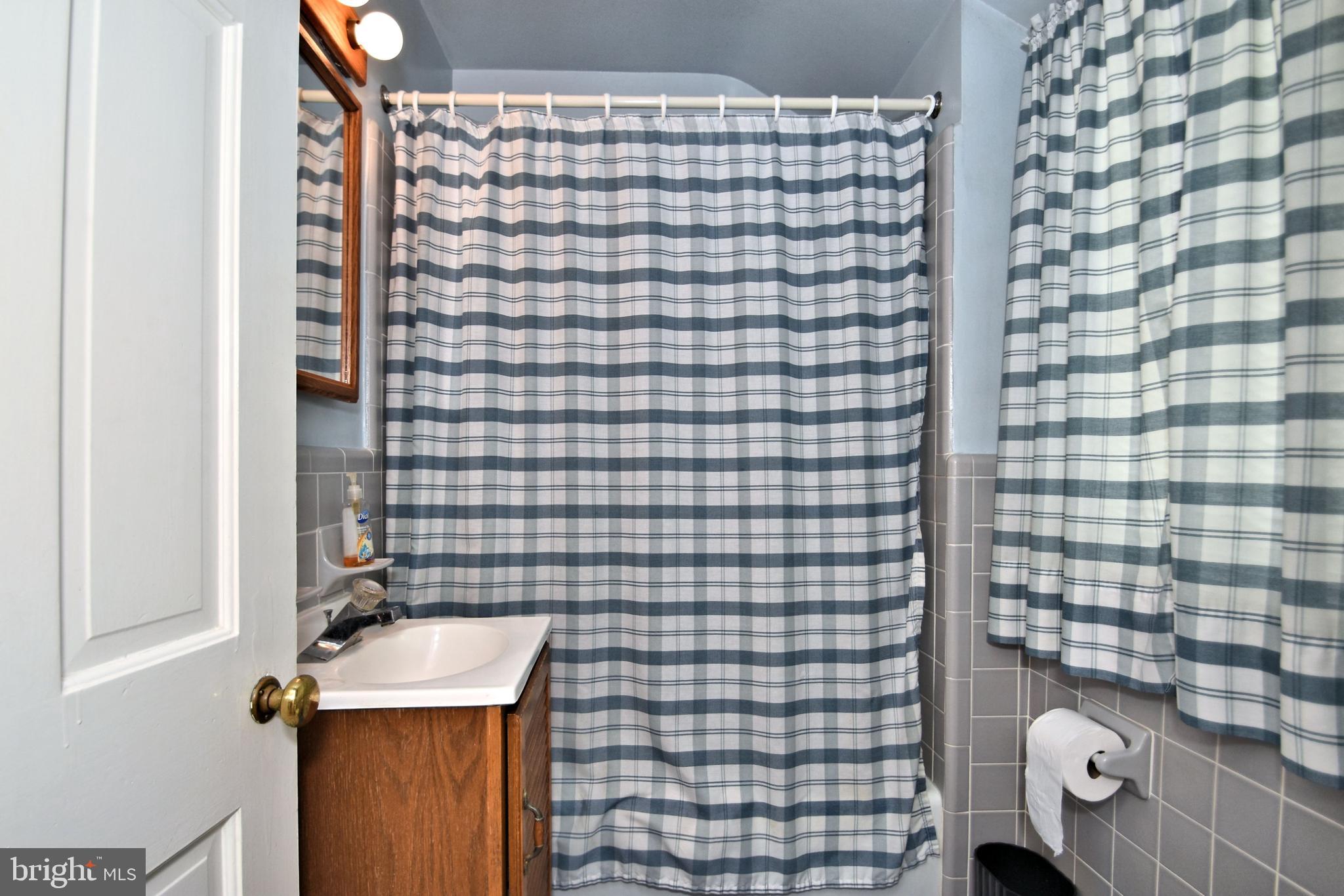 316 Twining Road Oreland, PA 19075 - Photo 27 of 32 Gallery Image 27