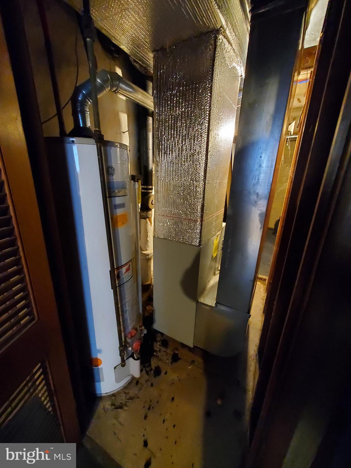 2130 Anchor Street Philadelphia, PA 19124 - Photo 17 of 23 a view of an entryway