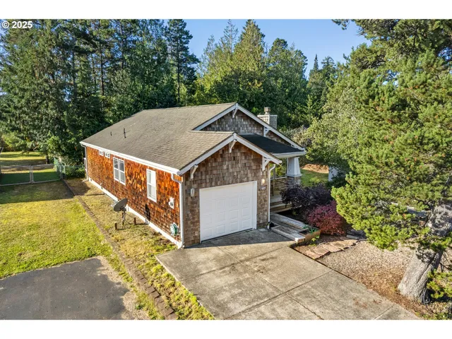 $575,400 | 11465 Evergreen Way, Nehalem, OR 97131