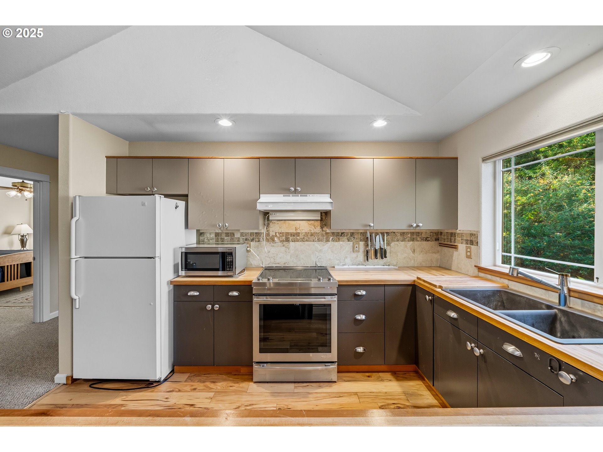 11465 Evergreen Way Nehalem, OR 97131 - Photo 12 of 47