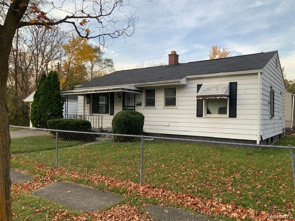 802 West Ridgeway Avenue Flint, MI 48505 - Photo 4 of 21