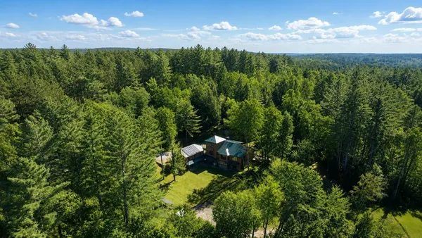 $1,392,000 | 224 Cobble Ridge Road, Londonderry, VT 05148