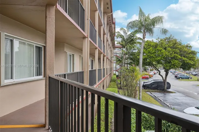 $224,000 | 850 Southwest 138th Avenue, Unit 208D, Pembroke Pines, FL 33027