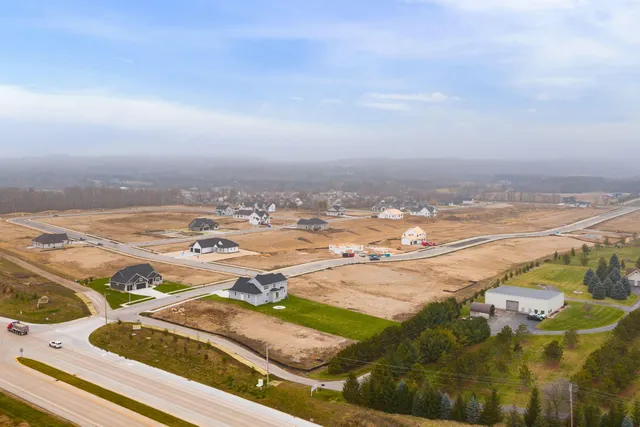 $225,000 | 2474 Boulder Drive, Slinger, WI 53086