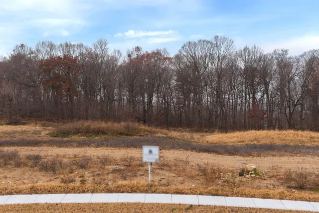 $225,000 | 2474 Boulder Drive, Slinger, WI 53086