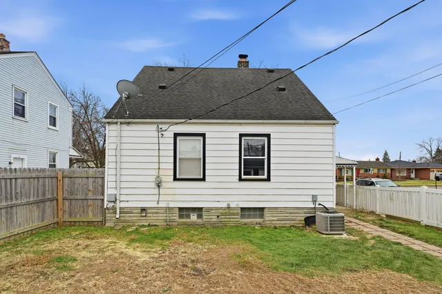 $139,000 | 2194 Leblanc Street, Lincoln Park, MI 48146