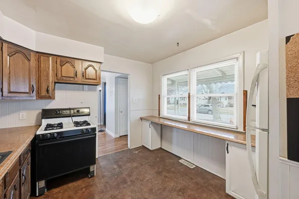 $139,000 | 2194 Leblanc Street, Lincoln Park, MI 48146