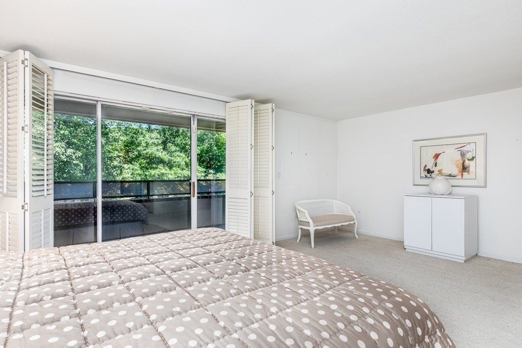 404 Paradise Road, Unit 2G Swampscott, MA 01907 - Photo 18 of 36