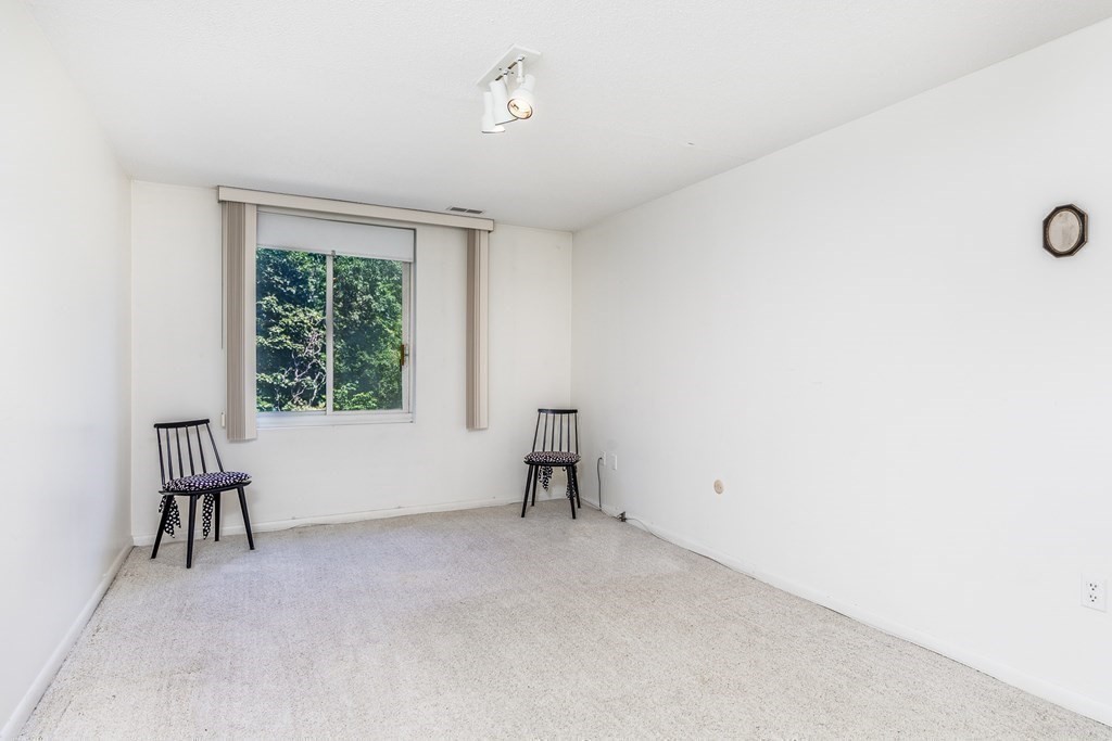 404 Paradise Road, Unit 2G Swampscott, MA 01907 - Photo 22 of 36