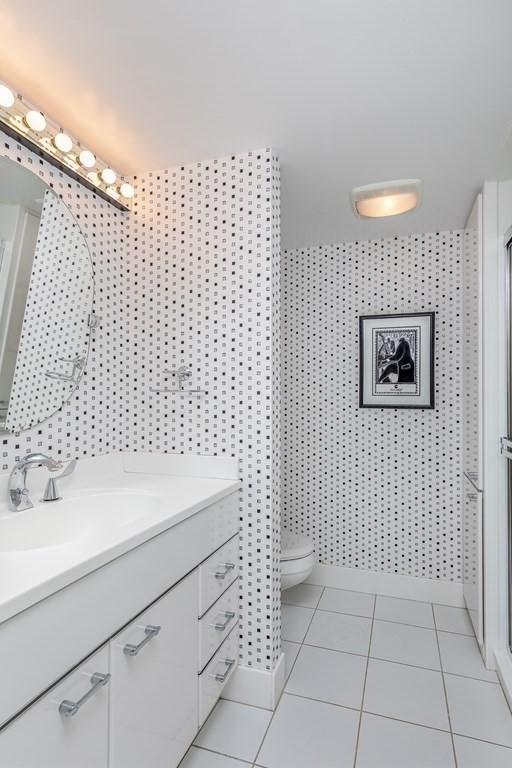 404 Paradise Road, Unit 2G Swampscott, MA 01907 - Photo 24 of 36