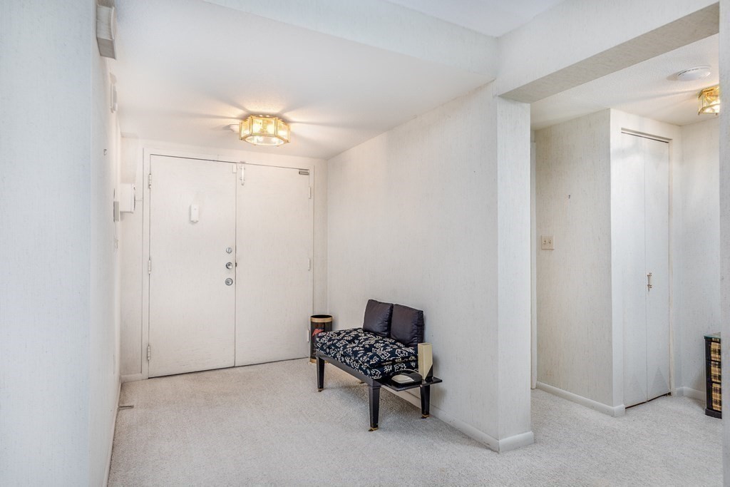 404 Paradise Road, Unit 2G Swampscott, MA 01907 - Photo 4 of 36