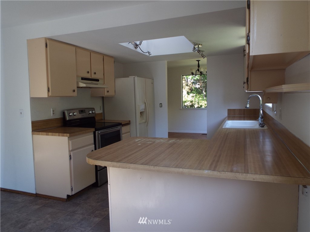 14715 Fagerud Road Southeast Olalla, WA 98359 - Photo 10 of 23 Gallery Image 10