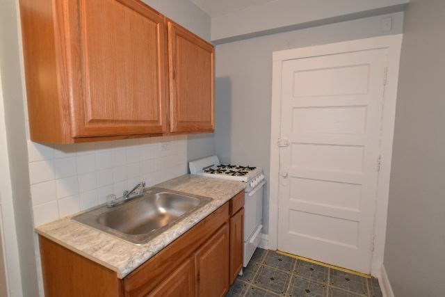 4606 North Beacon Street, Unit 3A Chicago, IL 60640 - Photo 3 of 15