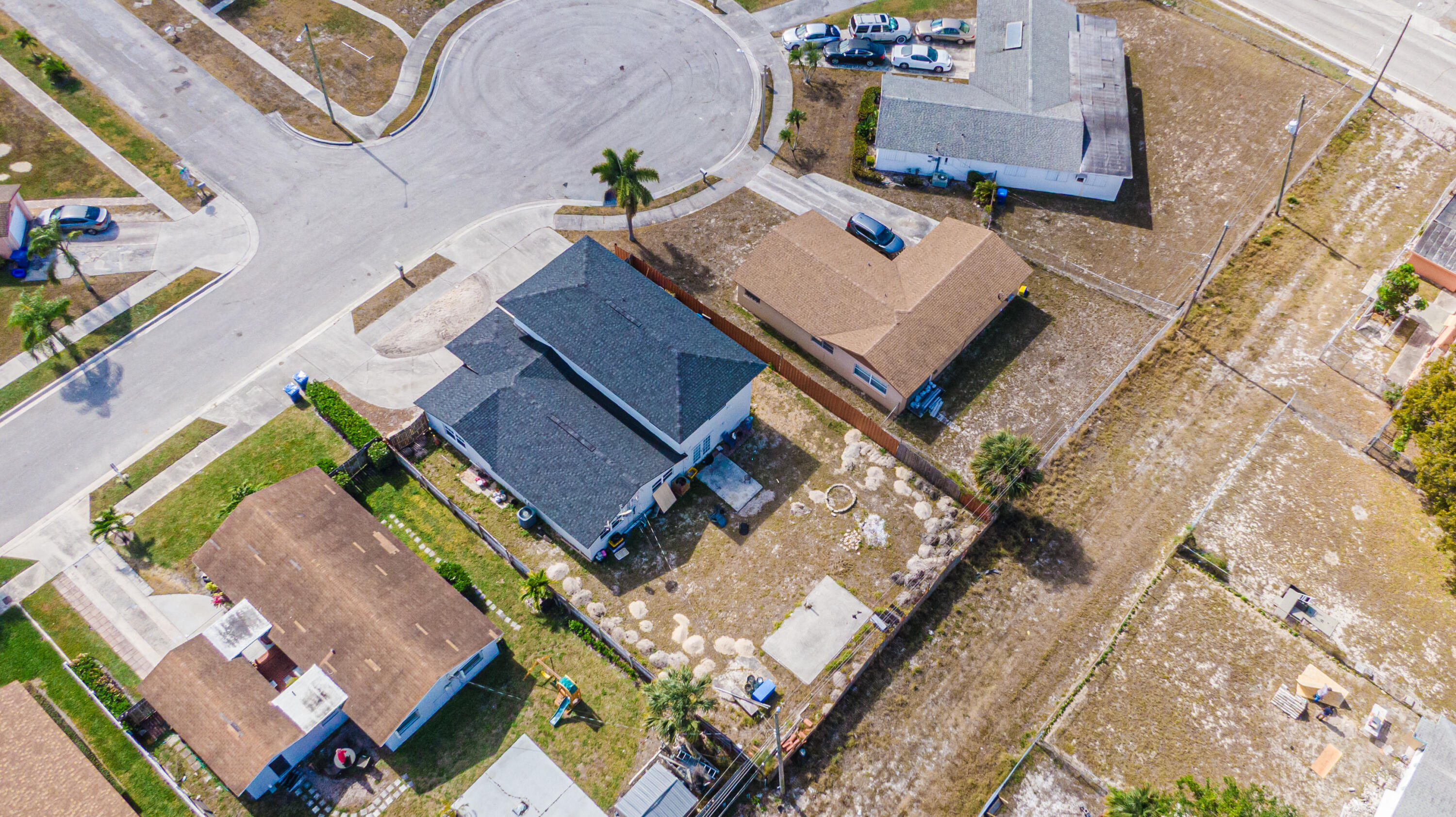 1412 West 27th Street Riviera Beach, FL 33404 - Photo 5 of 6 KHAY-HOUSE-45