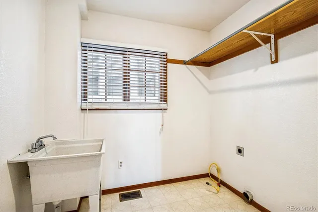 $700,000 | 8230 South Ogden Circle, Littleton, CO 80122