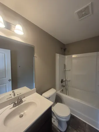 $1,300 | 290 Alexander Boulevard, Clarksville, TN 37040
