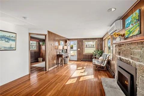 $1,495,000 | 29 Coast Guard Avenue, South Kingstown, RI 02879