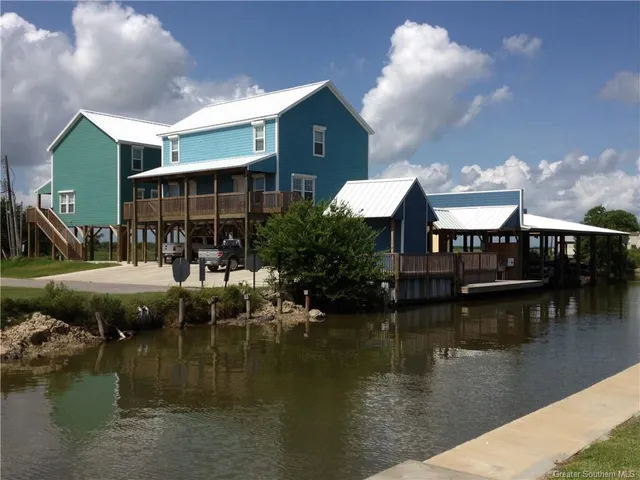 $295,000 | 461 Lake Breeze Road, Unit A, Hackberry, LA 70645