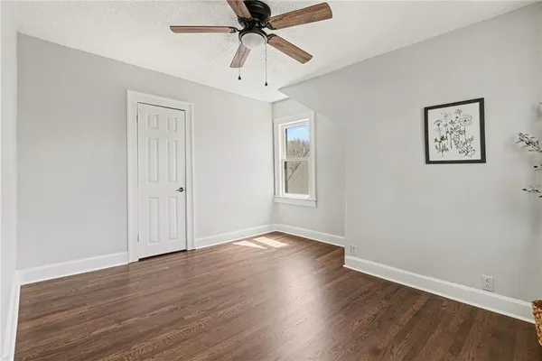 $215,000 | 1812 South Hedges Avenue, Independence, MO 64052