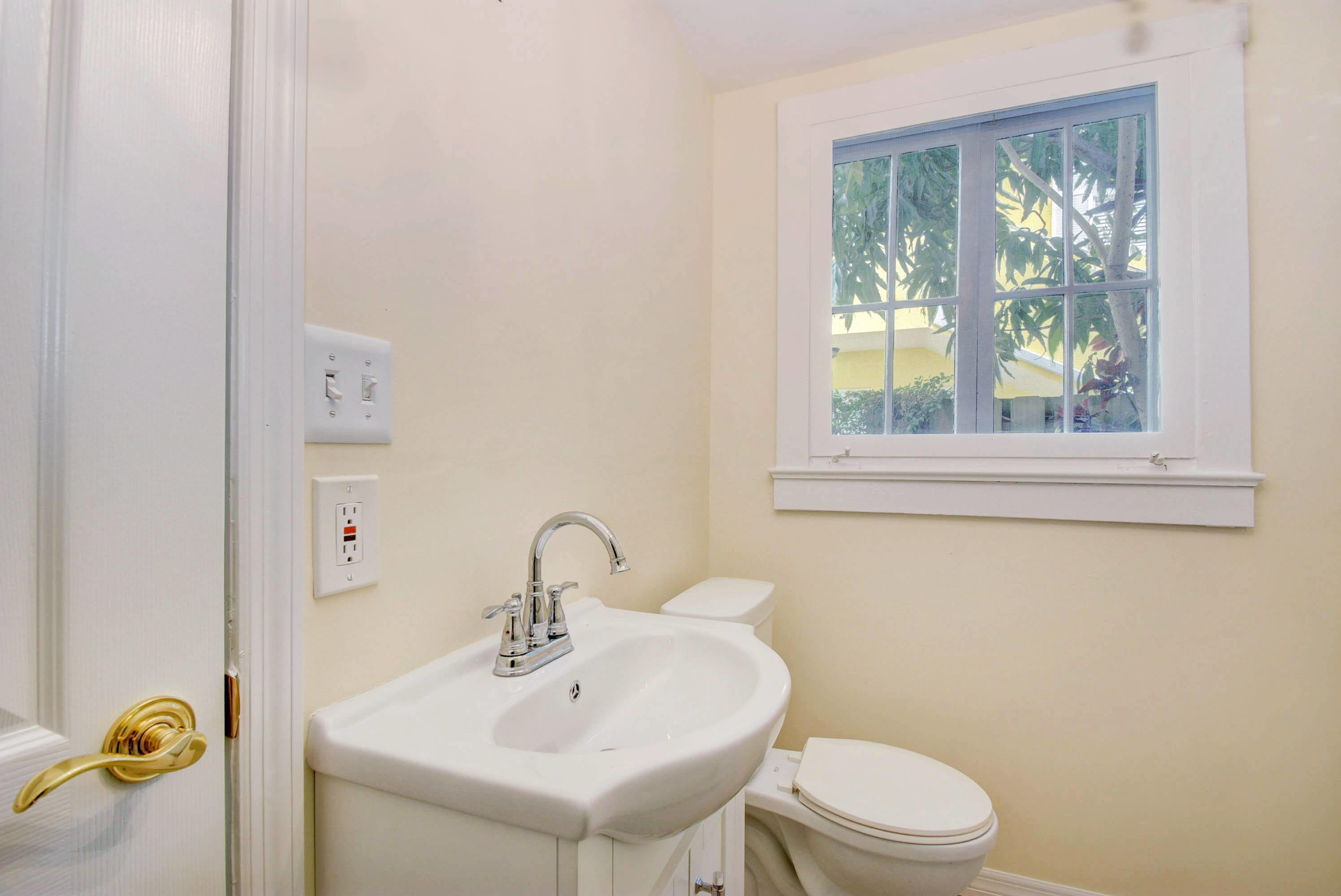 301 Chilean Avenue, Unit 80 Palm Beach, FL 33480 - Photo 15 of 20 a bathroom with a sink and a toilet