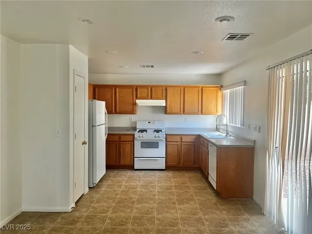 $1,845 | 3153 Amari Avenue, Las Vegas, NV 89141