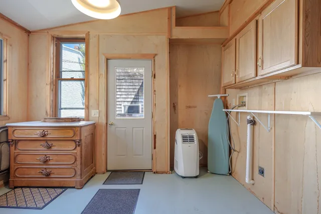 $1,490,000 | 6 Sea Street, Northeast Harbor, ME 04662