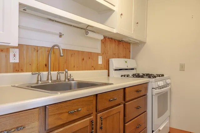 $1,490,000 | 6 Sea Street, Northeast Harbor, ME 04662