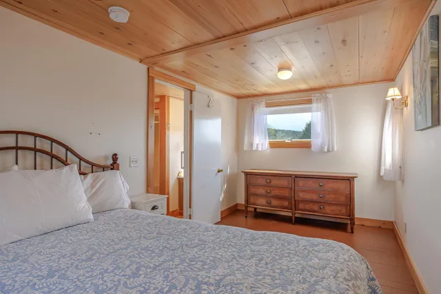 $1,490,000 | 6 Sea Street, Northeast Harbor, ME 04662