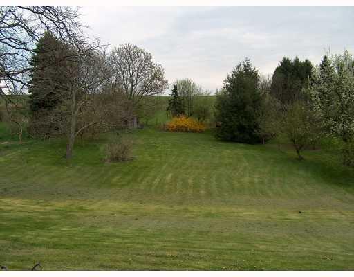 9700 Barnes Lake Road North Huntingdon, PA 15642 - Photo 8 of 8 Yard/Garden.
